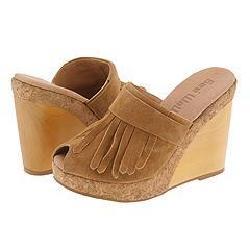 Gee WaWa Kiltie Camel Suede
