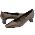 Vaneli Kelyn Castagna Pearl Nappa Pumps/Heels