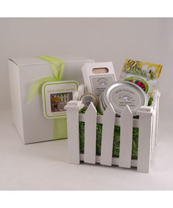 Garden Essentials by Naturally Pampered Wooden Planter Gift Set