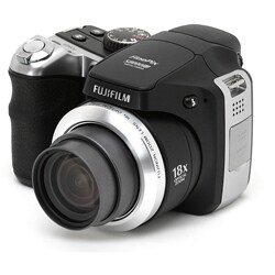 Fuji S8000fd 8-MP Digital Camera (Refurbished)