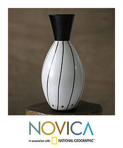 Chulucanas 'Midnight Bloom' Ceramic Vase (Peru)