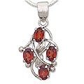 'Floral Vines' Garnet Necklace (India)