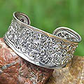 'Wild Daisies' Bracelet (Thailand)