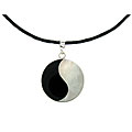 14k White Gold 'Yin and Yang' Pendant Necklace