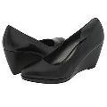 Fitzwell Ura Black Leather Pumps/Heels