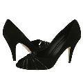 rsvp Janie Black Suede W/ Patent Pumps/Heels