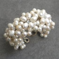 White Pearl and Crystal Flower Cuff Bracelet (6-12mm) (Thailand)