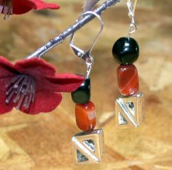 Susen Foster Silverplated 'Pyramids' Carnelian and Onyx Earrings
