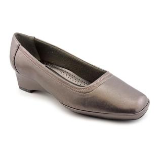 Easy Street Women's 'Freedom' Synthetic Dress Shoes - Extra Wide (Size 6.5)
