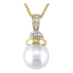 14k Cultured South Sea Pearl 1/10ct Diamond Pendant