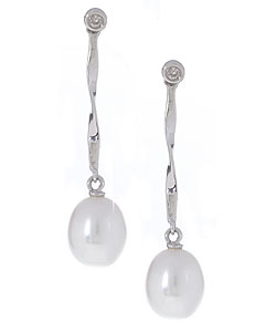 14k Gold Freshwater Pearl and Diamond Twist Bar Earrings (7 mm)