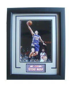 Steve Nash Deluxe Framed Print