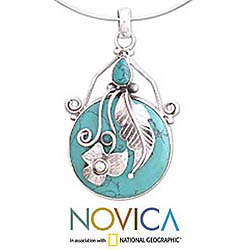 Handmade Floral Delight Necklace (India)
