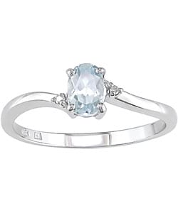 10k White Gold Oval Aquamarine Ring