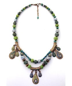 Handmade Spring Daisy Necklace (India)