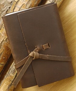 Handcrafted Leather Photo Album (United States)