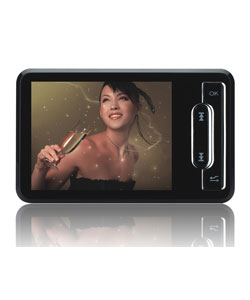  MEElectronics RockMee 4GB MP3 / MP4 Player