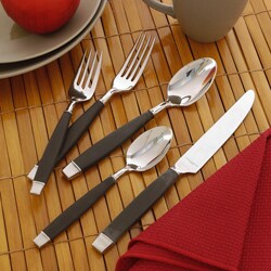 Reed and Barton Villa 45-piece Flatware Set