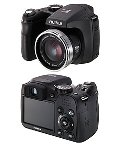 Fuji FinePix S700 7MP Digital Camera