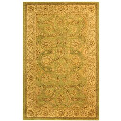 Hand-spun Light Green/ Ivory Old World Rug (4' x 6')