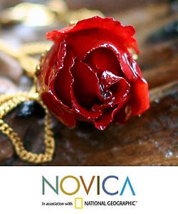 22k Goldplated 'Crimson Beauty' Rose Necklace (Thailand)