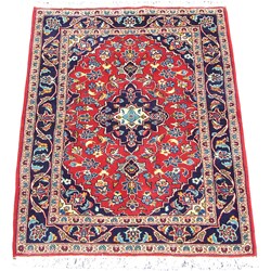 Persian Kashan Red/ Navy Rug (3'4 x 4'9)