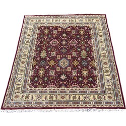 Indo Agra Burgundy/ Gold Rug (7'10 x 9'10)