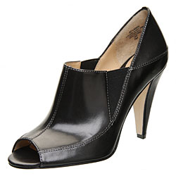 Boutique 9 Women's 'Yamin' Boot-style Heels