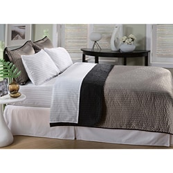 Reversible 7-piece Bedding Ensemble