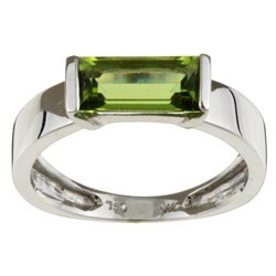 14k White Gold Baguette Peridot Ring (Size 7.5)