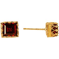 10k Yellow Gold Crown-set Garnet Earrings