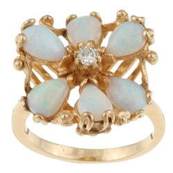 14k Yellow Gold Opal and Diamond Accent Estate Ring (Size 4.25)