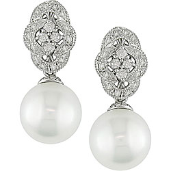 18k Gold South Sea Pearl and 3/8ct TDW Diamond Earrings (10-11 mm) (HIJ, I1-I2)