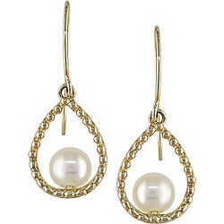 10k Gold Pear-shape FW Pearl Earrings (4.5-5 mm)