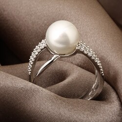 14k Gold South Sea Pearl/ 1/4ct TDW Diamond Ring (9-10 mm) (I-J, I2)