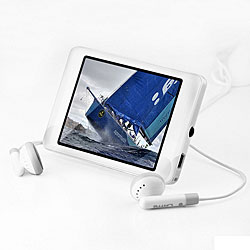 Latte 4GB White iPearl/ Video Player/FM Transmitter