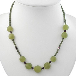 Handmade Silver Serpentine and Red Agate Necklace (Thailand)