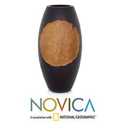 Mango Wood 'Lotus Leaf' Vase (Thailand)