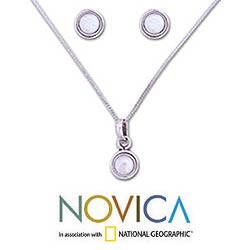 Sterling Silver 'White Cloud' Pearl Jewelry Set (7 mm) (India)