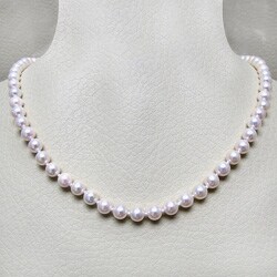 14k Gold White Akoya Pearl Necklace (7.5-8mm)