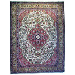 Persian Hand-knotted Ivory Tabriz Rug (10' x 13')