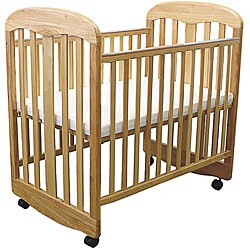 Compact Rocking Crib in Natural