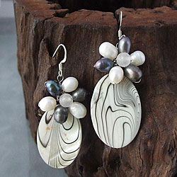 Sterling Silver Black/ White Pearl/Mother of Pearl Earrings (Thailand)