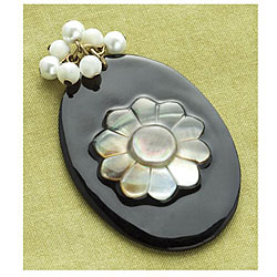 Vintage Groove Black Oval Pendant