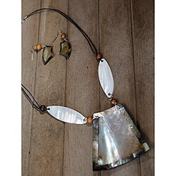 Hand-carved Shell Jewelry Set (Philippines)