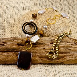 Pearls Plus Holly Pearl and Tiger's Eye Necklace (5-7mm)