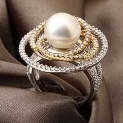 18k Gold South Sea Pearl 1 3/8ct TDW Diamond Ring (G-H, SI1-SI2)