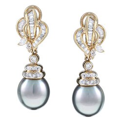 18k Yellow Gold Tahitian Pearl and 1 1/10ct TDW Diamond Earrings (11-12mm) (H-I, SI2)