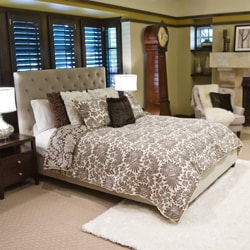Sophie Tufted Taupe Velvet Queen-size Platform Bed