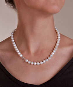 Freshwater Cultured Pearl Strand with Silver Clasp (8-9mm/18in)